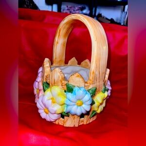 Telefloral Ceramic Spring Bouquet Basket Planter. EUC